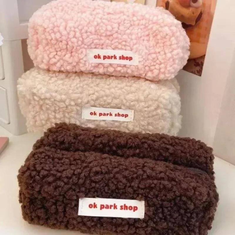 Borsa portaoggetti in peluche  - Aesthetic Large Pencil Case Pouch recensione e prezzo